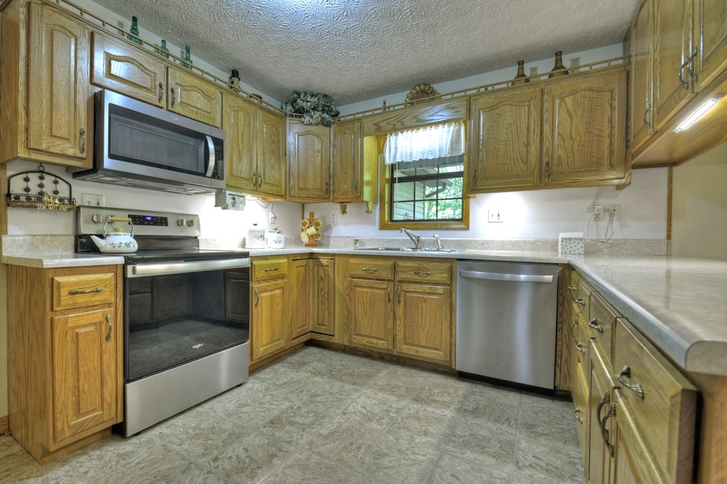 1292 Riverview Drive Property Photo 11