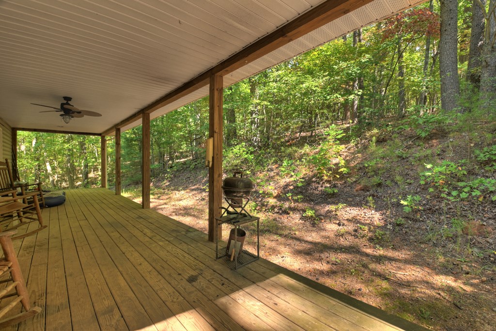 191 Barker Lane Property Photo 11