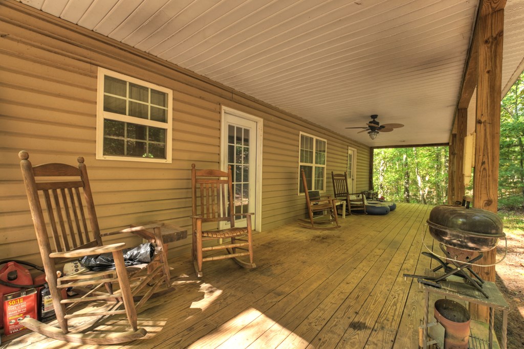 191 Barker Lane Property Photo 12