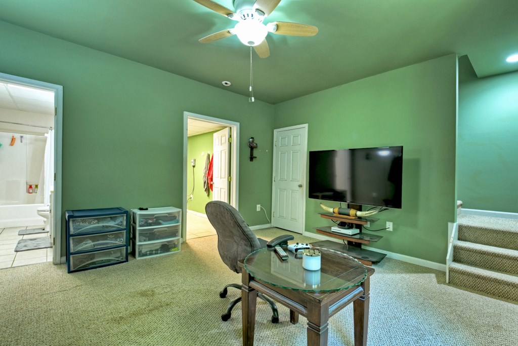 191 Barker Lane Property Photo 32