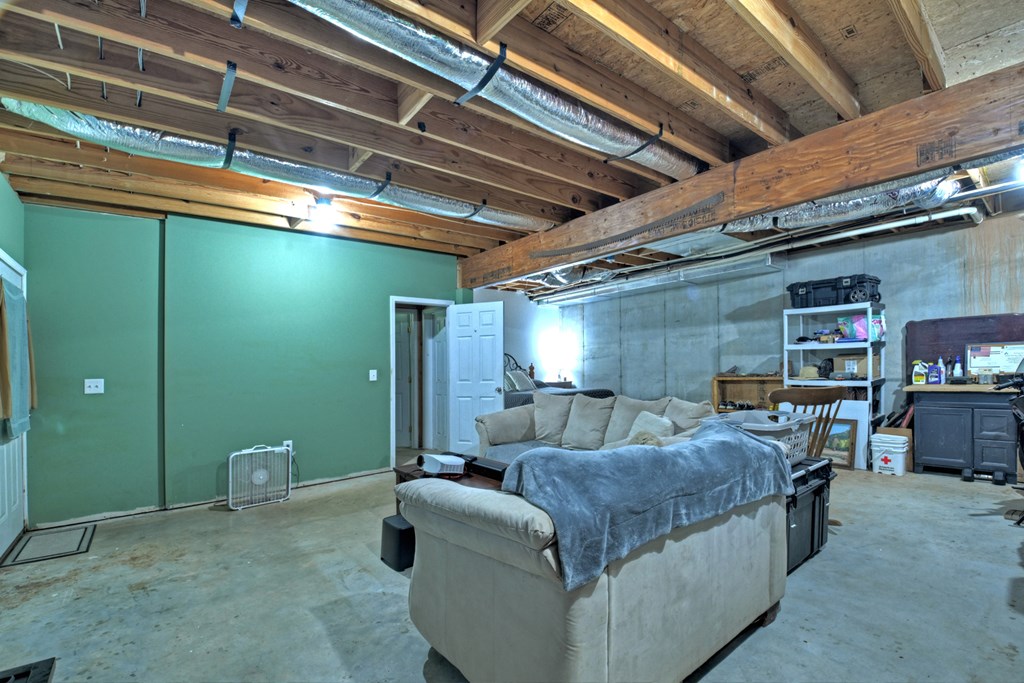 191 Barker Lane Property Photo 36
