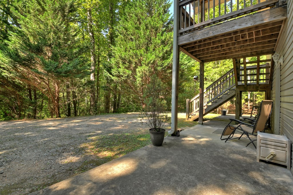 191 Barker Lane Property Photo 37
