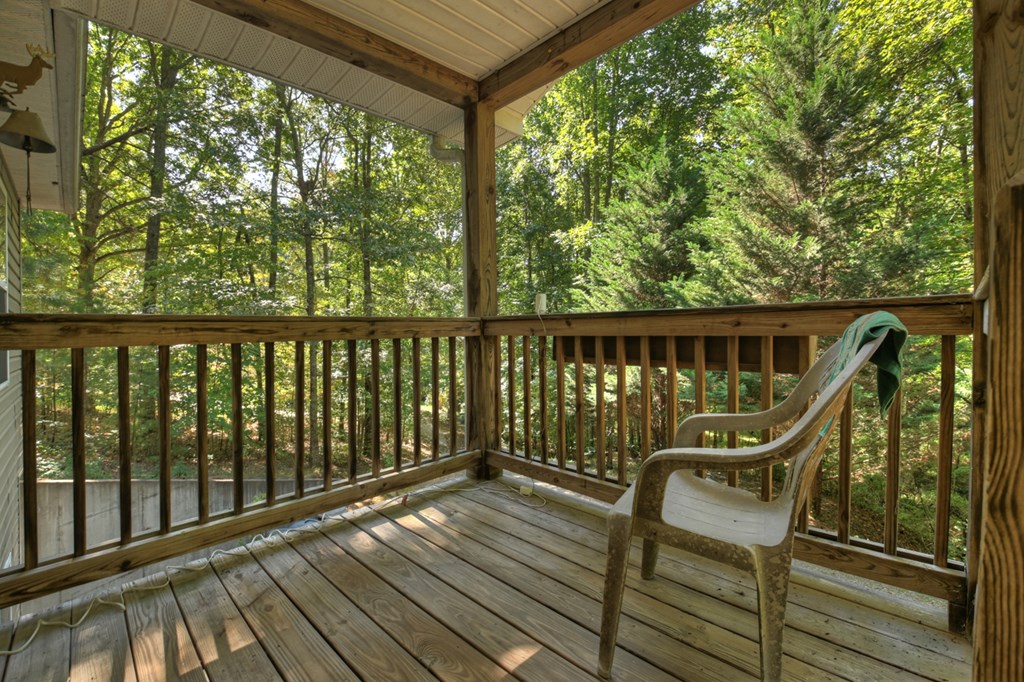 191 Barker Lane Property Photo 38