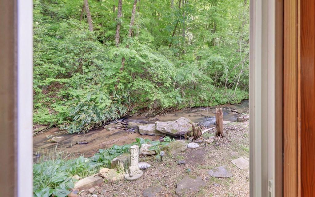 554 Oxford Drive Property Photo 13