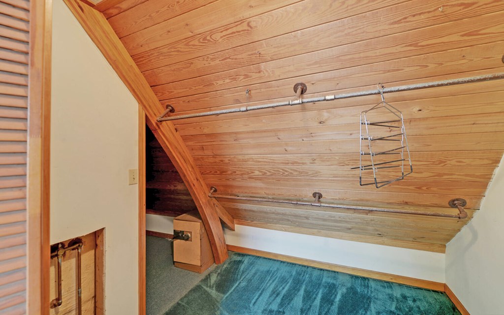 554 Oxford Drive Property Photo 21
