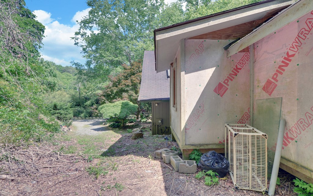 554 Oxford Drive Property Photo 22