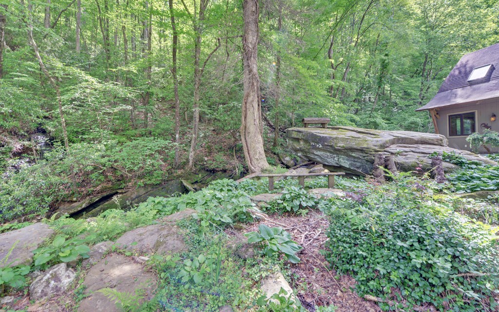 554 Oxford Drive Property Photo 25