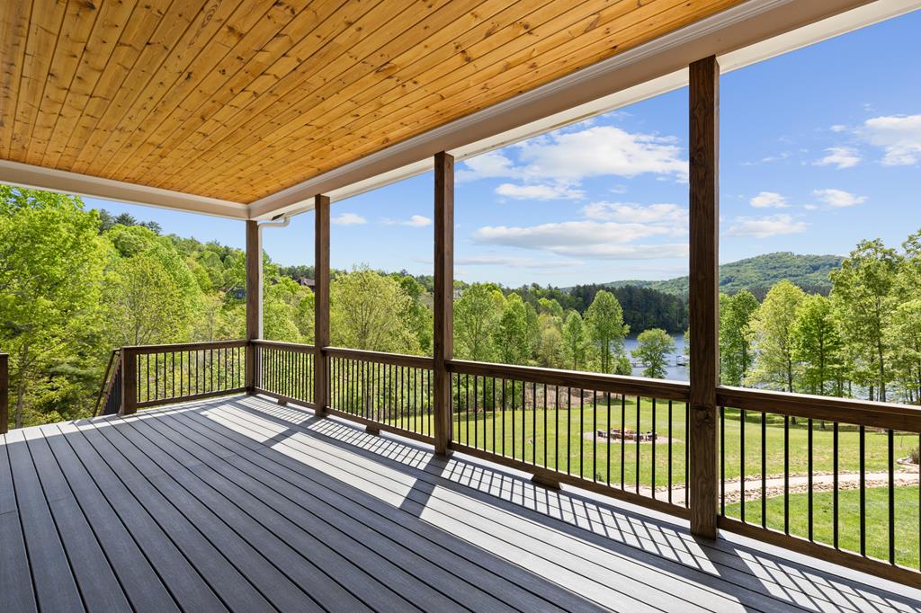 112 Big Knoll Drive Property Photo 18