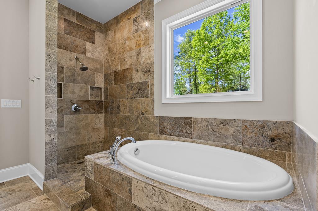 112 Big Knoll Drive Property Photo 26