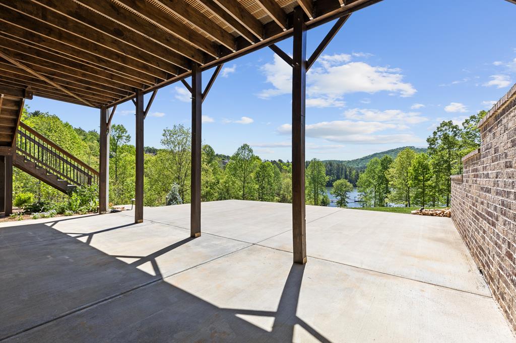 112 Big Knoll Drive Property Photo 45