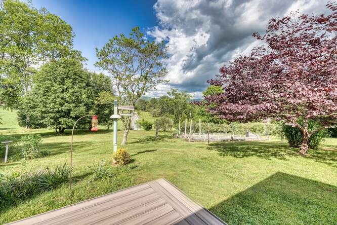 275 Everetts View Property Photo 10
