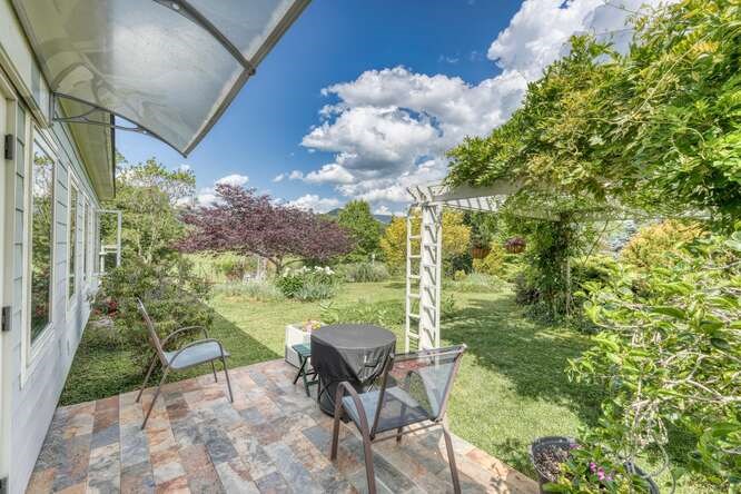 275 Everetts View Property Photo 11