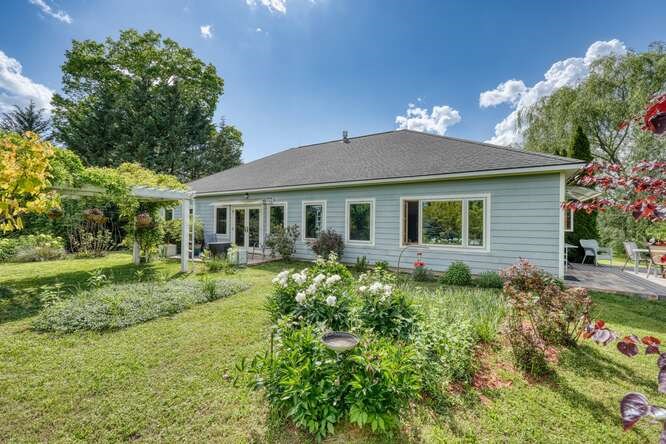 275 Everetts View Property Photo 56