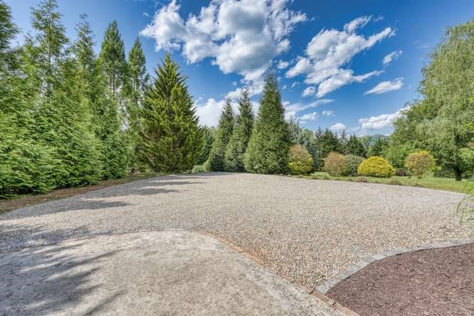 275 Everetts View Property Photo 62