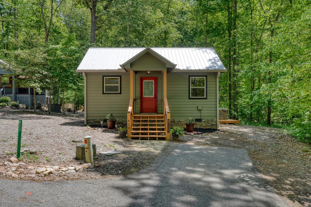 423 Chimney Ridge Property Photo 1