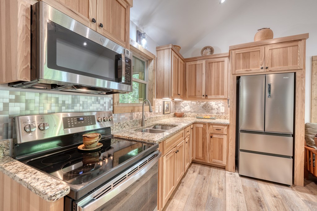423 Chimney Ridge Property Photo 15