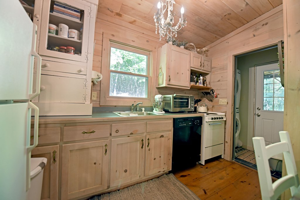 785 Bernhardt Road Property Photo 17