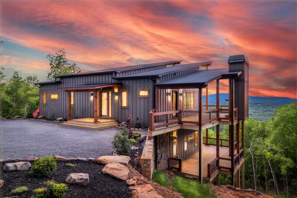 885 Tower Road Property Photo