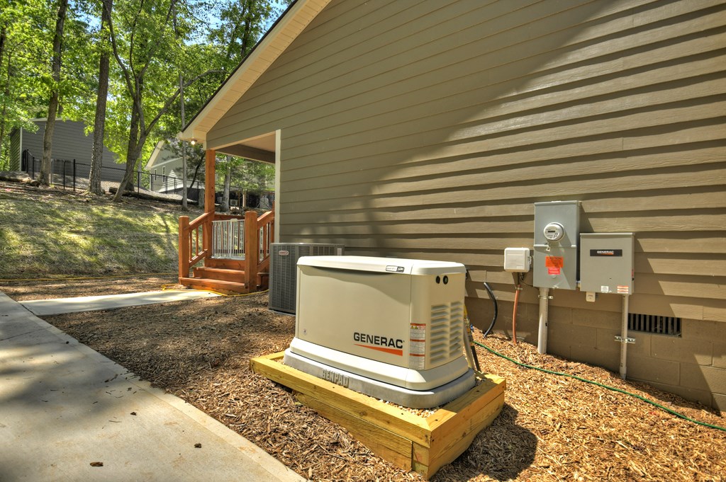 1214 Zenith Trl Property Photo 3