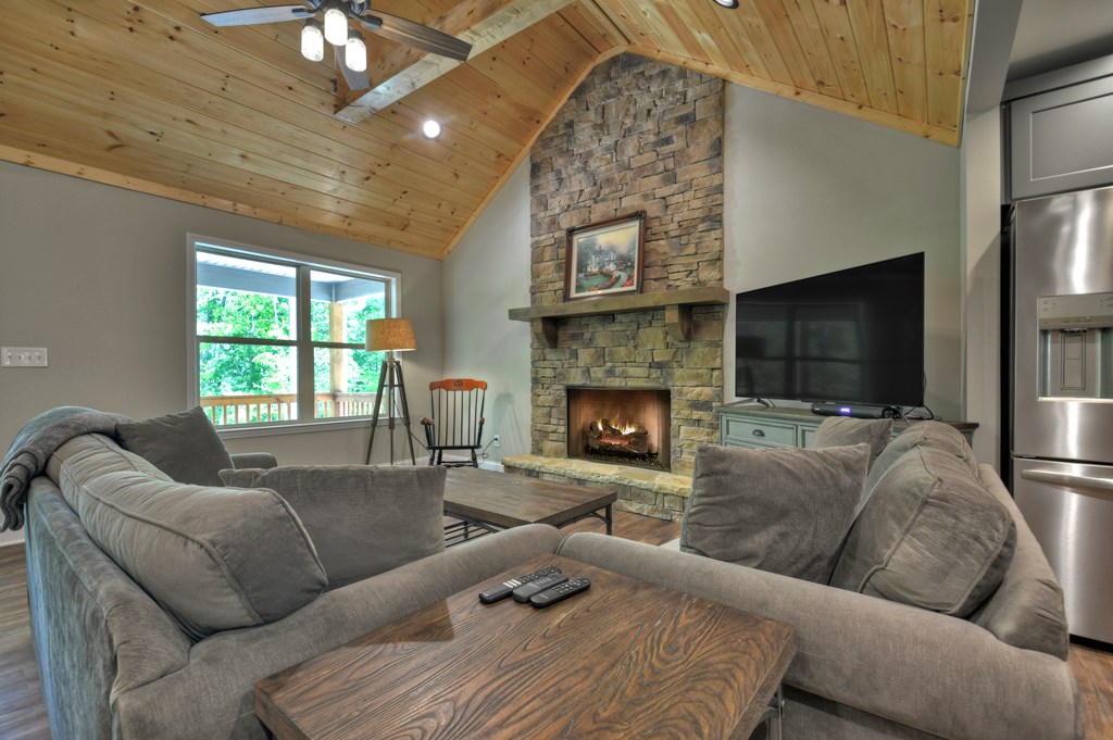 1214 Zenith Trl Property Photo 11