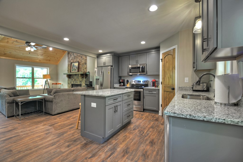 1214 Zenith Trl Property Photo 20
