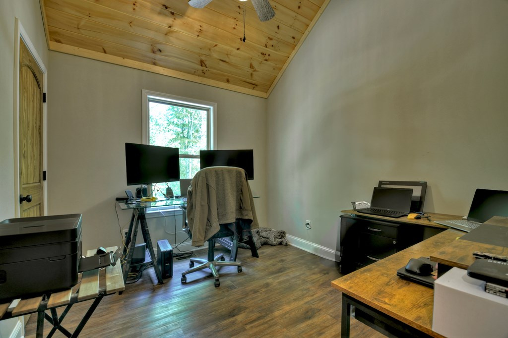 1214 Zenith Trl Property Photo 26
