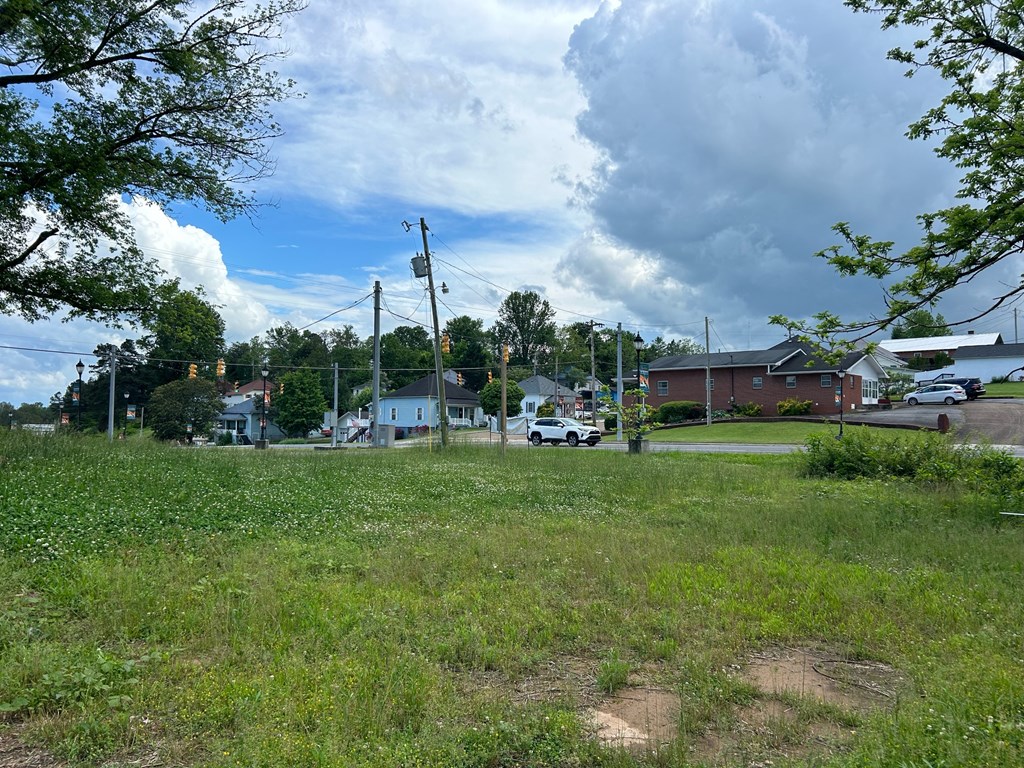 107 Douglas Street Property Photo 3