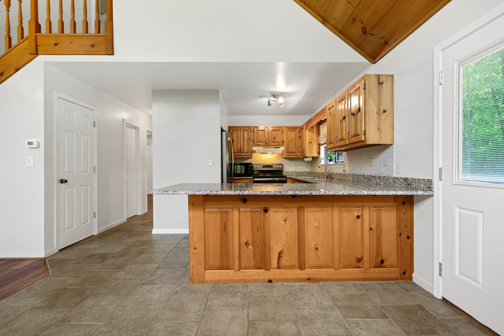 446 Riverwood Road Property Photo 4
