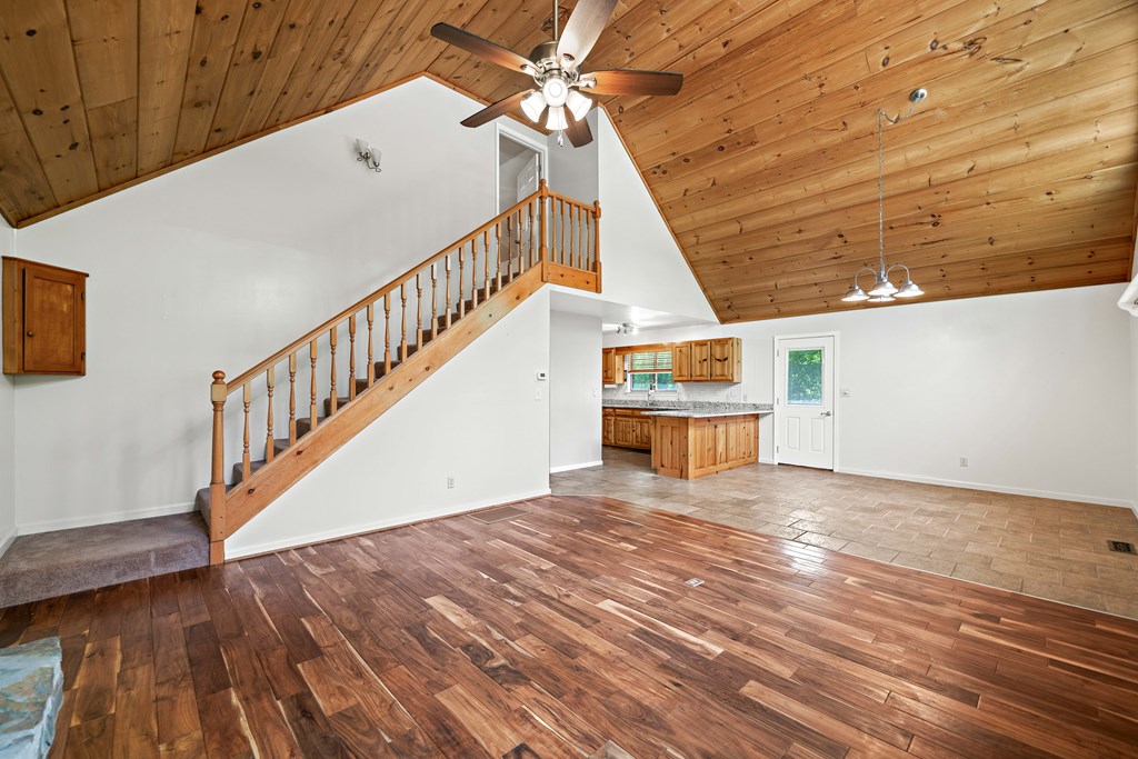 446 Riverwood Road Property Photo 9