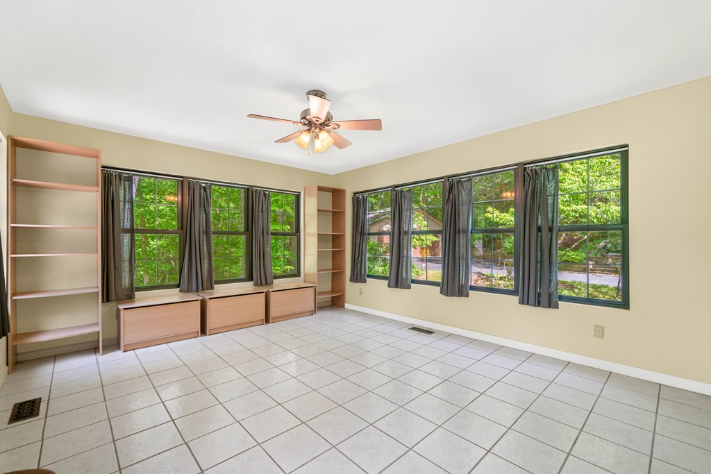446 Riverwood Road Property Photo 12