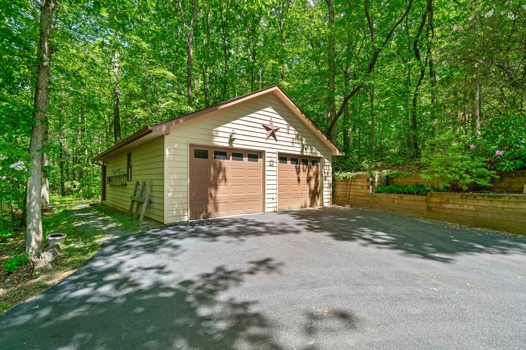 446 Riverwood Road Property Photo 34