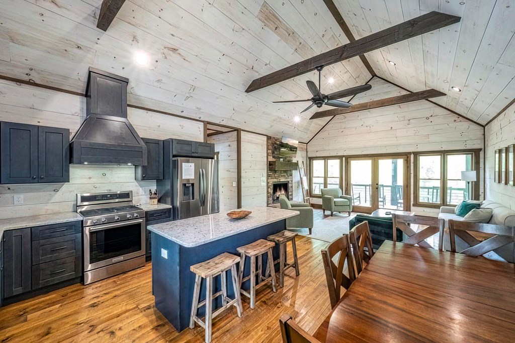 1085 Dills Road Property Photo 3