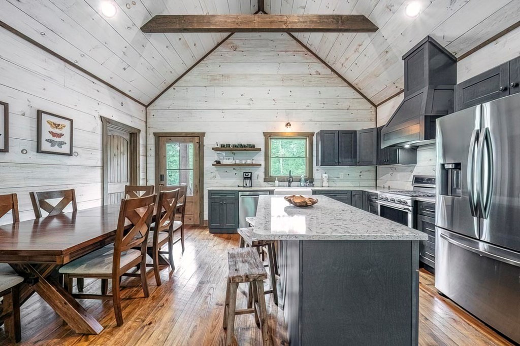 1085 Dills Road Property Photo 7
