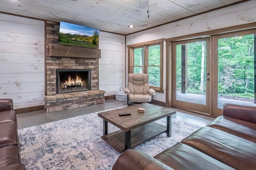 1085 Dills Road Property Photo 32