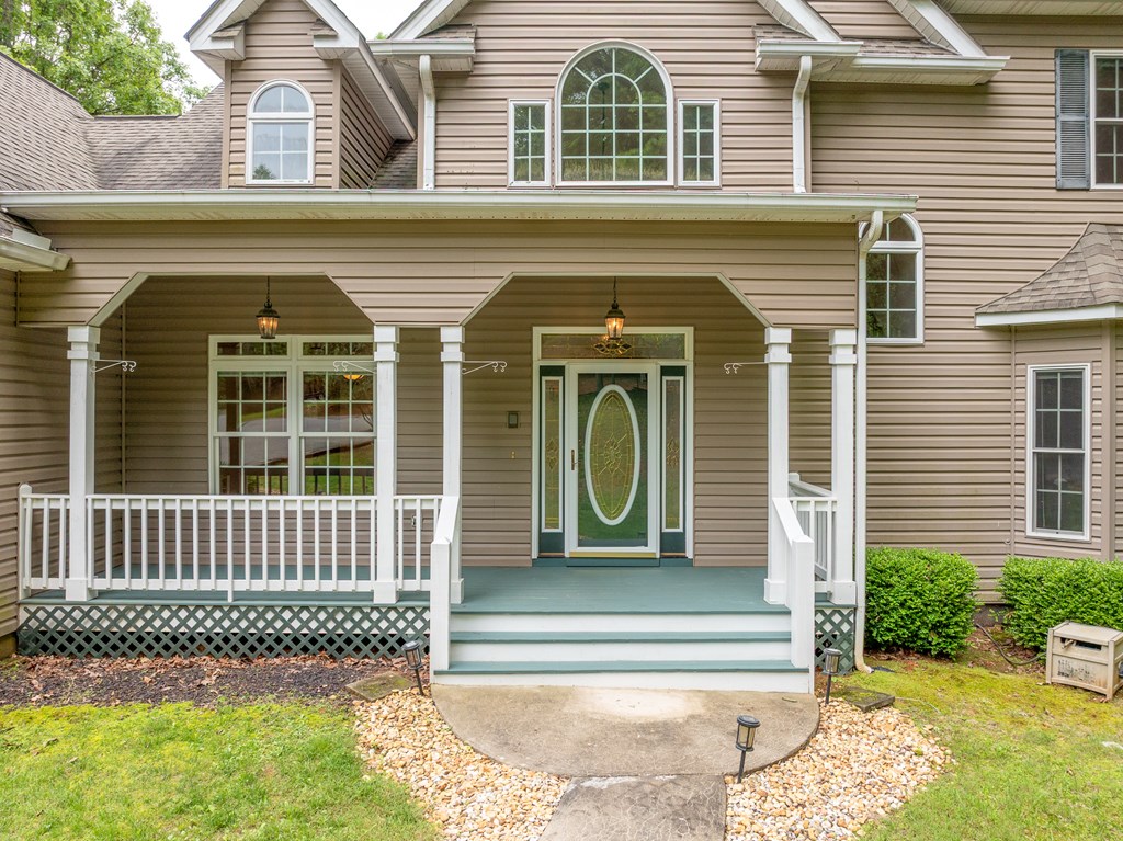 399 Hideaway Hills Road Property Photo 4