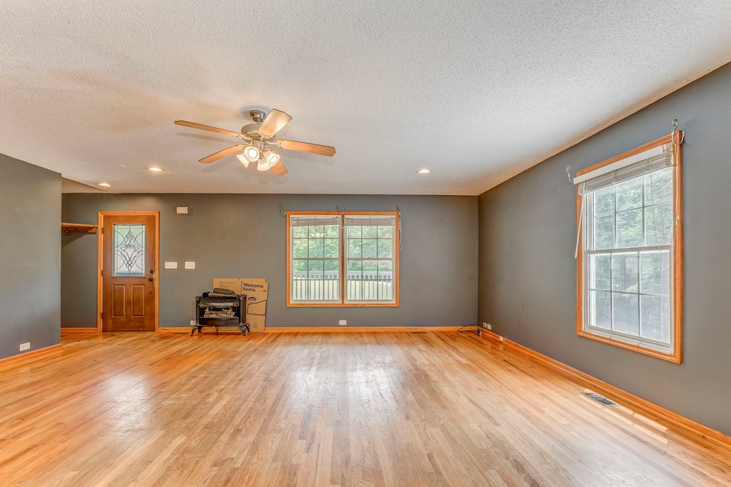 225 Ne Deer Hollow Trail Property Photo 16