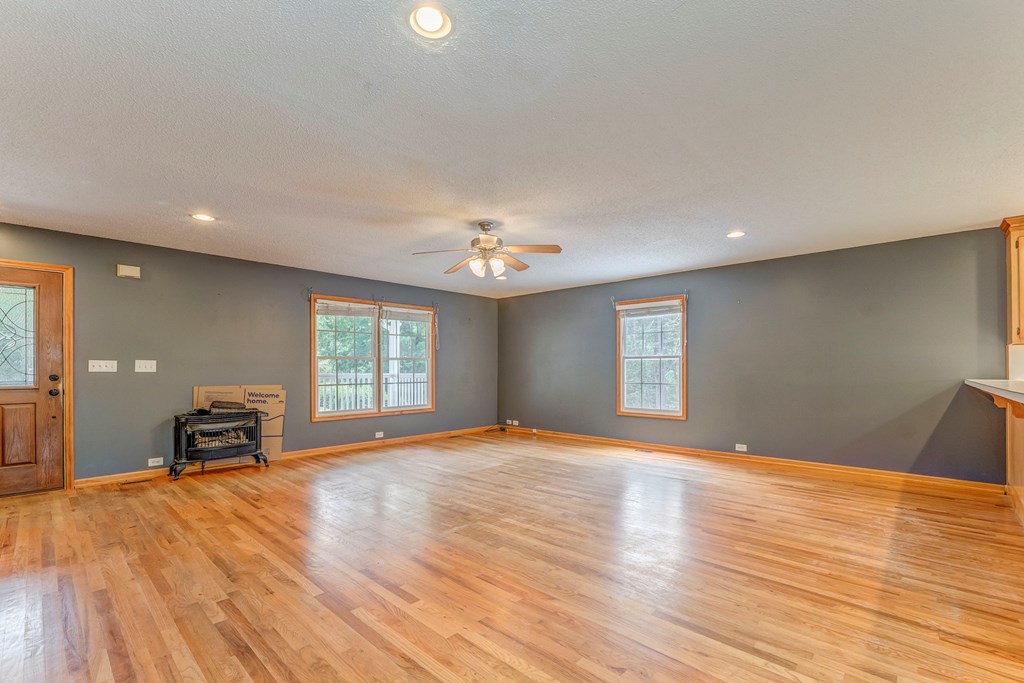 225 Ne Deer Hollow Trail Property Photo 17