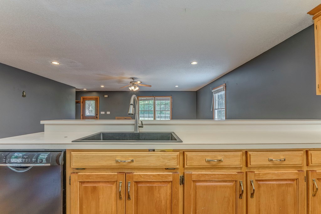 225 Ne Deer Hollow Trail Property Photo 24