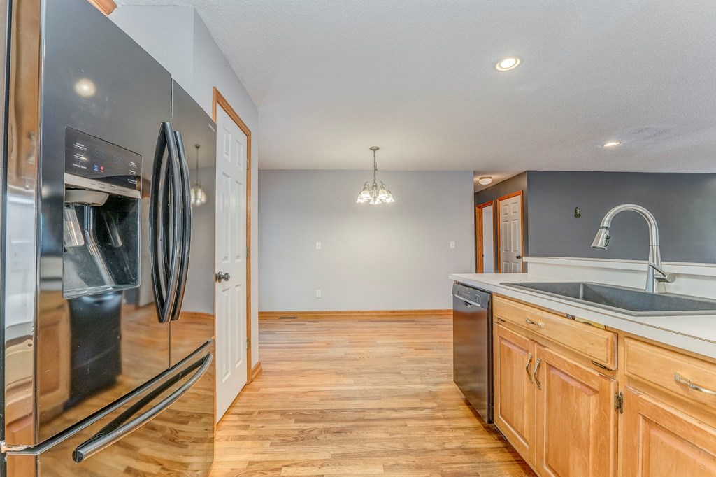 225 Ne Deer Hollow Trail Property Photo 26
