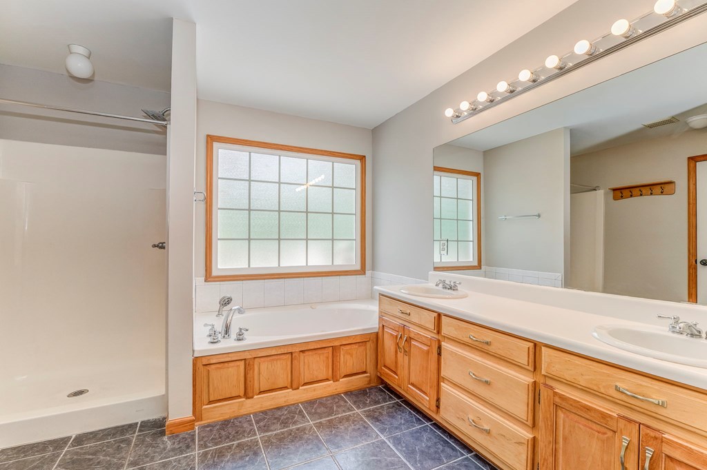 225 Ne Deer Hollow Trail Property Photo 39