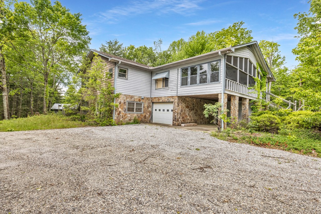 376 Eagles Rest Property Photo 16