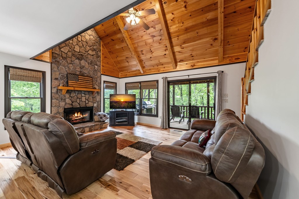 947 Mountain Oak Road Property Photo 19