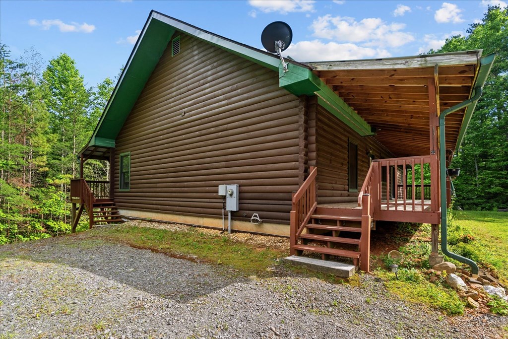 3691 Flagpole Rd Property Photo 8