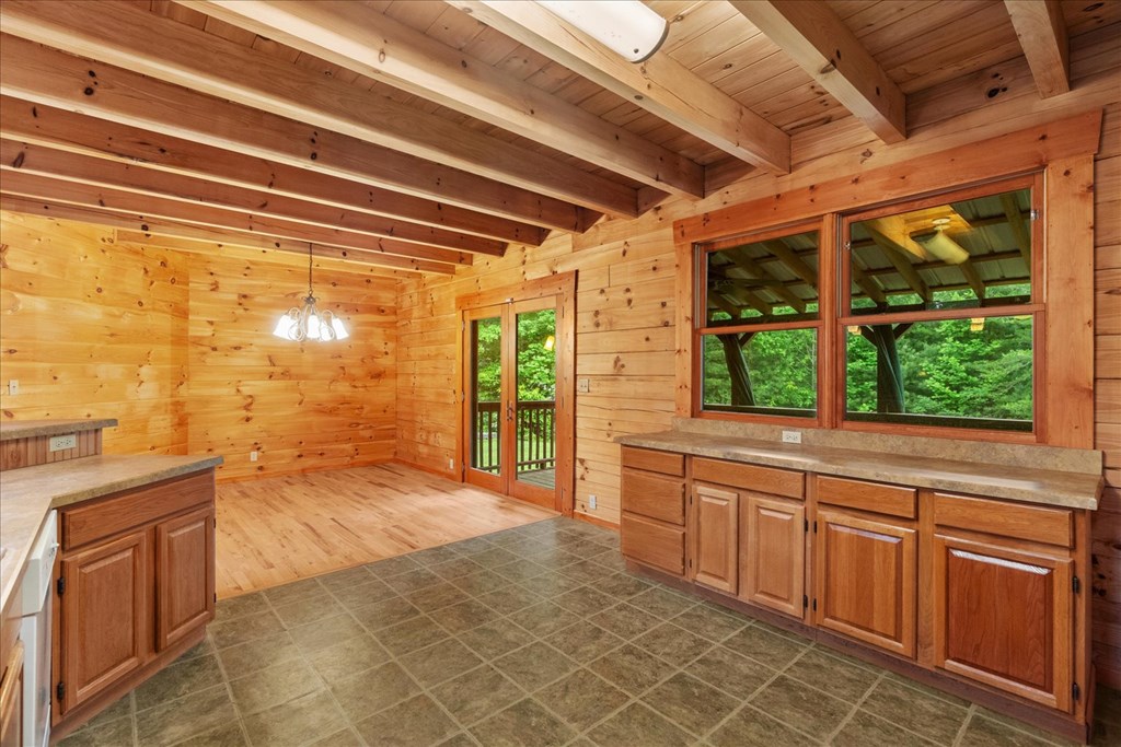3691 Flagpole Rd Property Photo 14