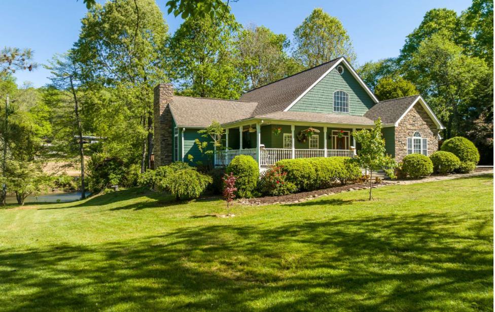 83 Licklog Road Property Photo 1
