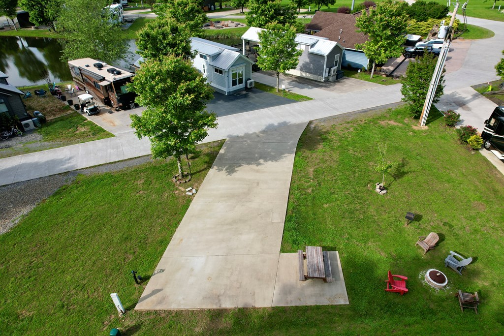 51 Mountain Meadows Drive Property Photo 4