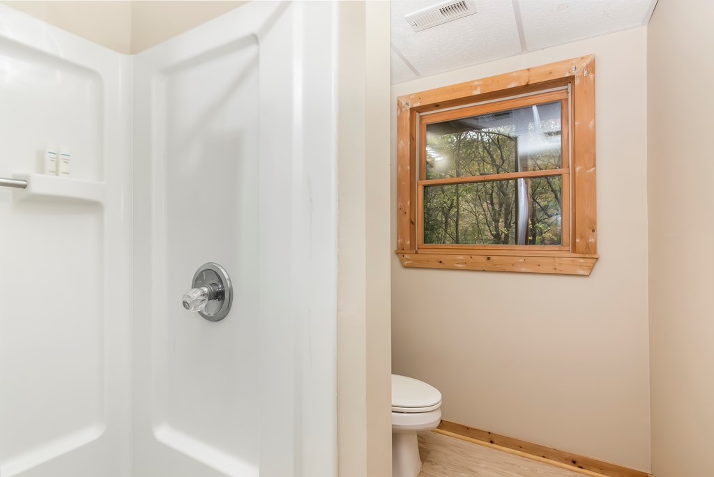 125 Waters Road Property Photo 31