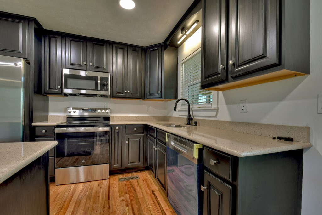 975 Goss Road Property Photo 3