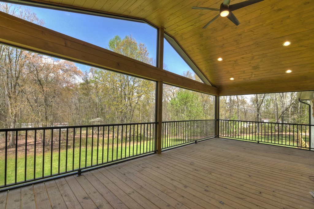 975 Goss Road Property Photo 30