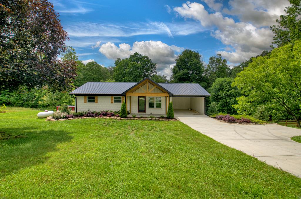 975 Goss Road Property Photo 38